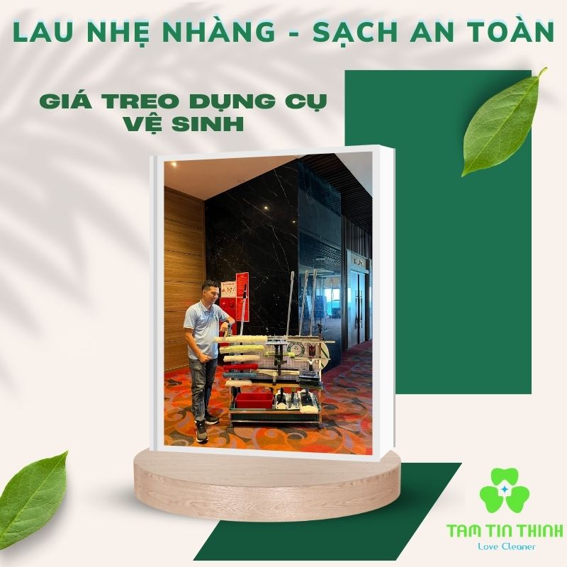 Giá treo dụng cụ vệ sinh